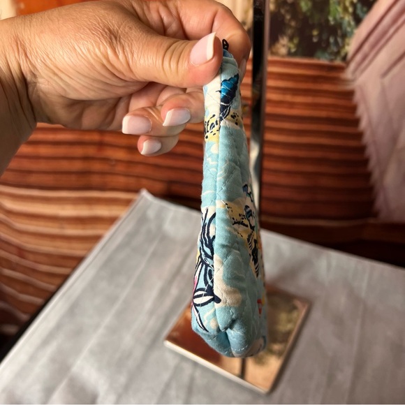 NWT Vera Bradley RFID All Day Simple Blue Beach Print Wristlet - Picture 4 of 11